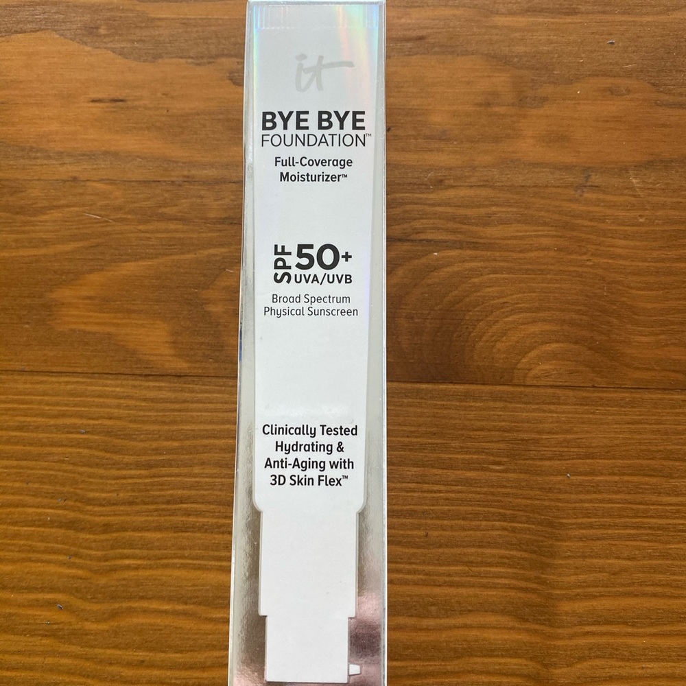 It Cosmetics Bye Bye Foundation Moisturizer